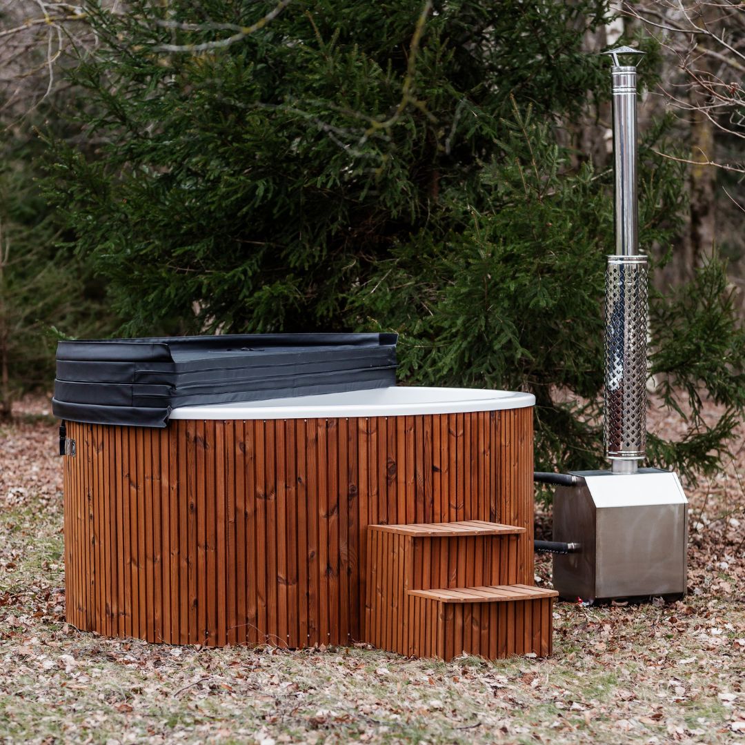 Whirlpool aus Glasfaser mit externem Heizsystem