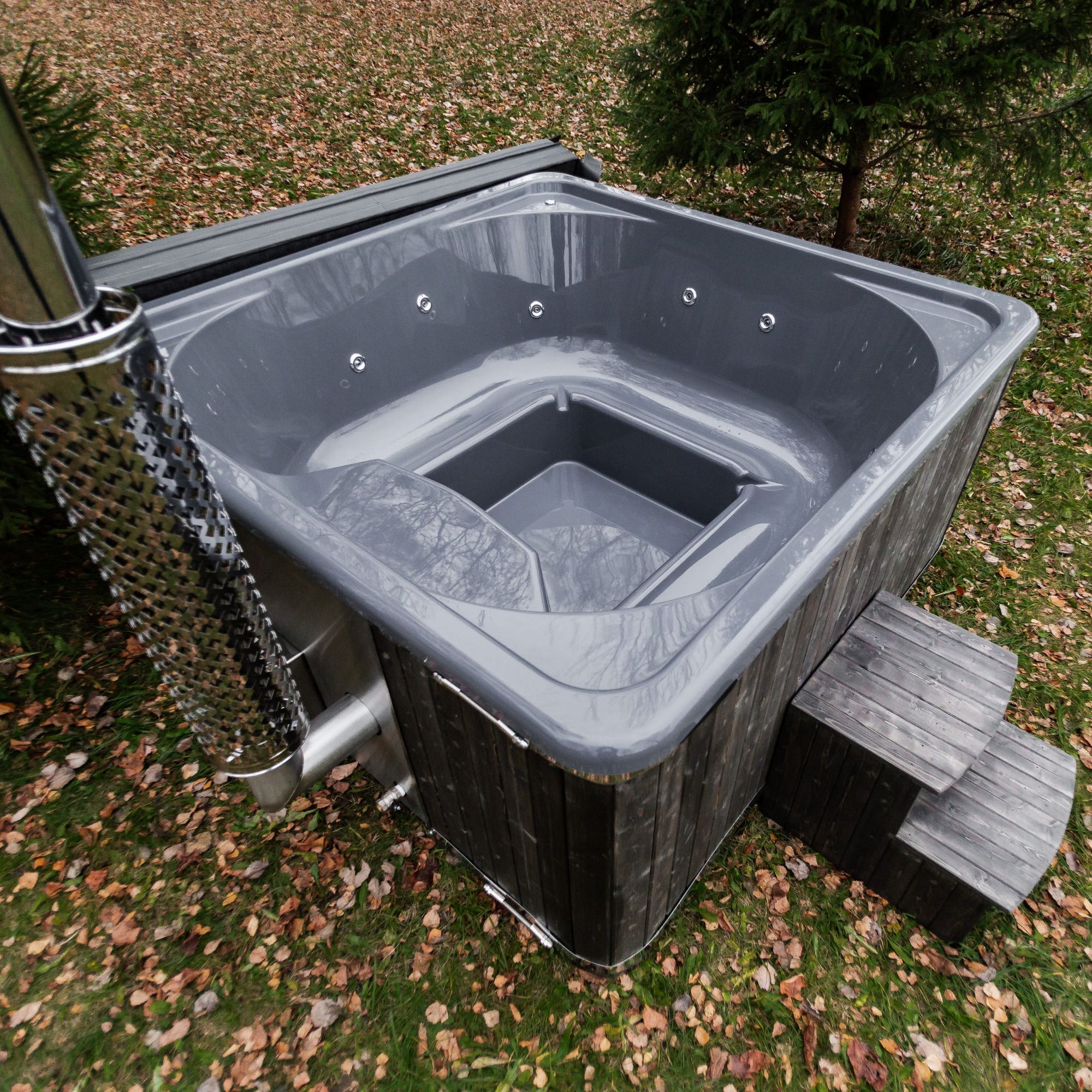 Quadratischer Glasfaser Whirlpool mit integriert Heizsystem (220 × 220 cm)