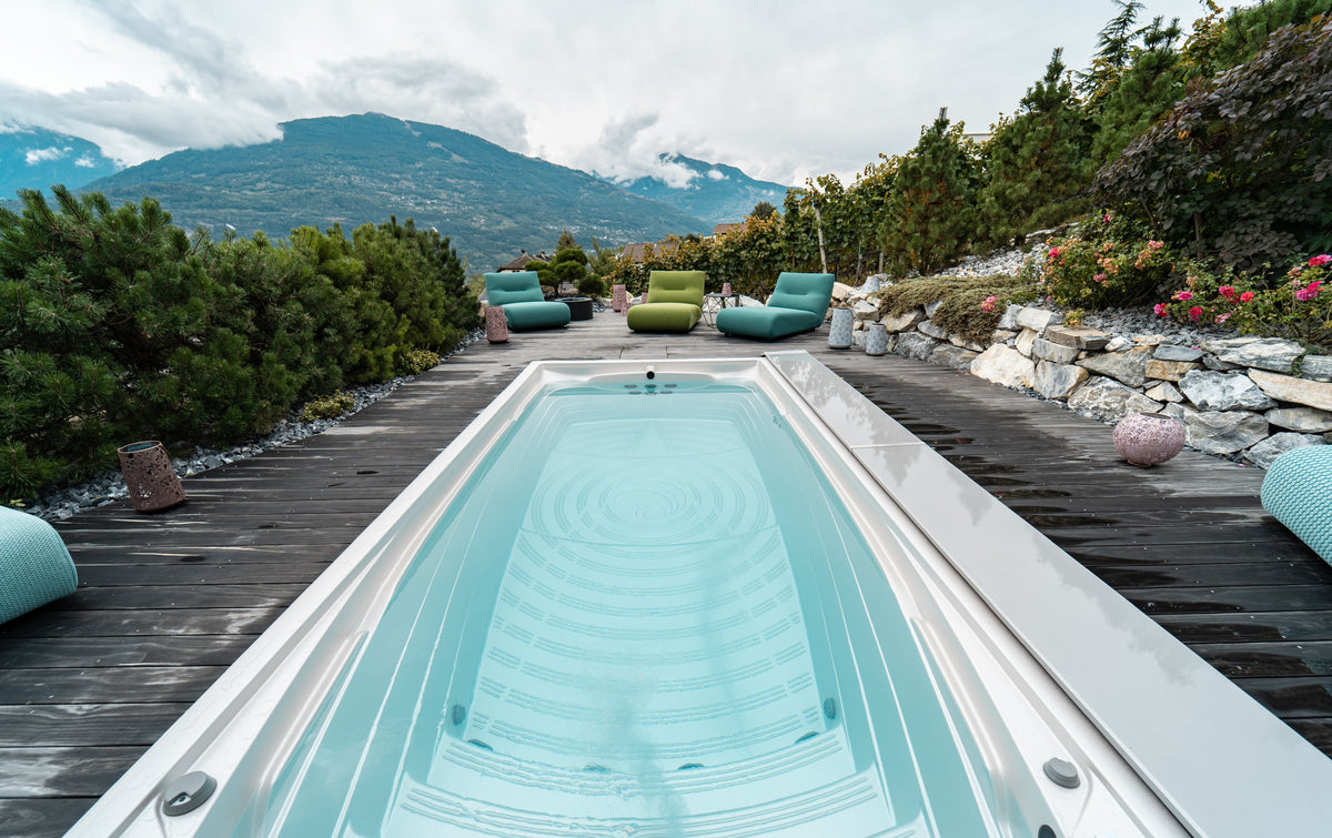 USSPA Premium Swim Spa im Garten